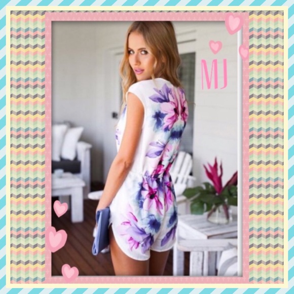 💕New💕Floral Print Romper💕 - Picture 2 of 3